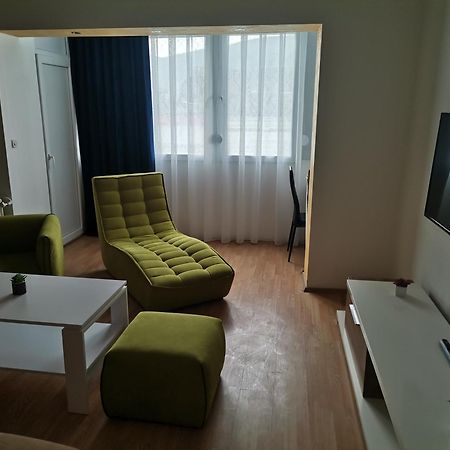 Calla 5 Apartment - Main Square, In The City Shopping Center - Parking Slot With Security And Video Camera Skopje Zewnętrze zdjęcie