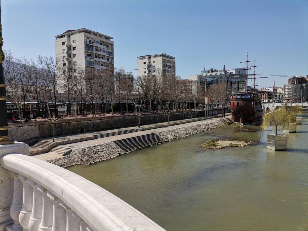 Calla 5 Apartment - Main Square, In The City Shopping Center - Parking Slot With Security And Video Camera Skopje Zewnętrze zdjęcie